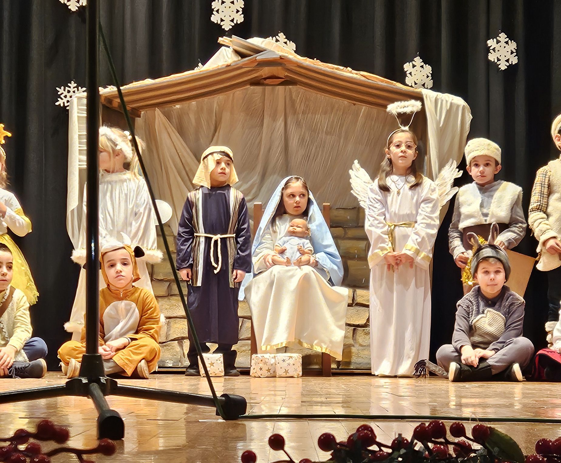 Navidad en Benavente: Creatividad, trabajo en equipo y mucha diversión en el San Vicente de Paúl