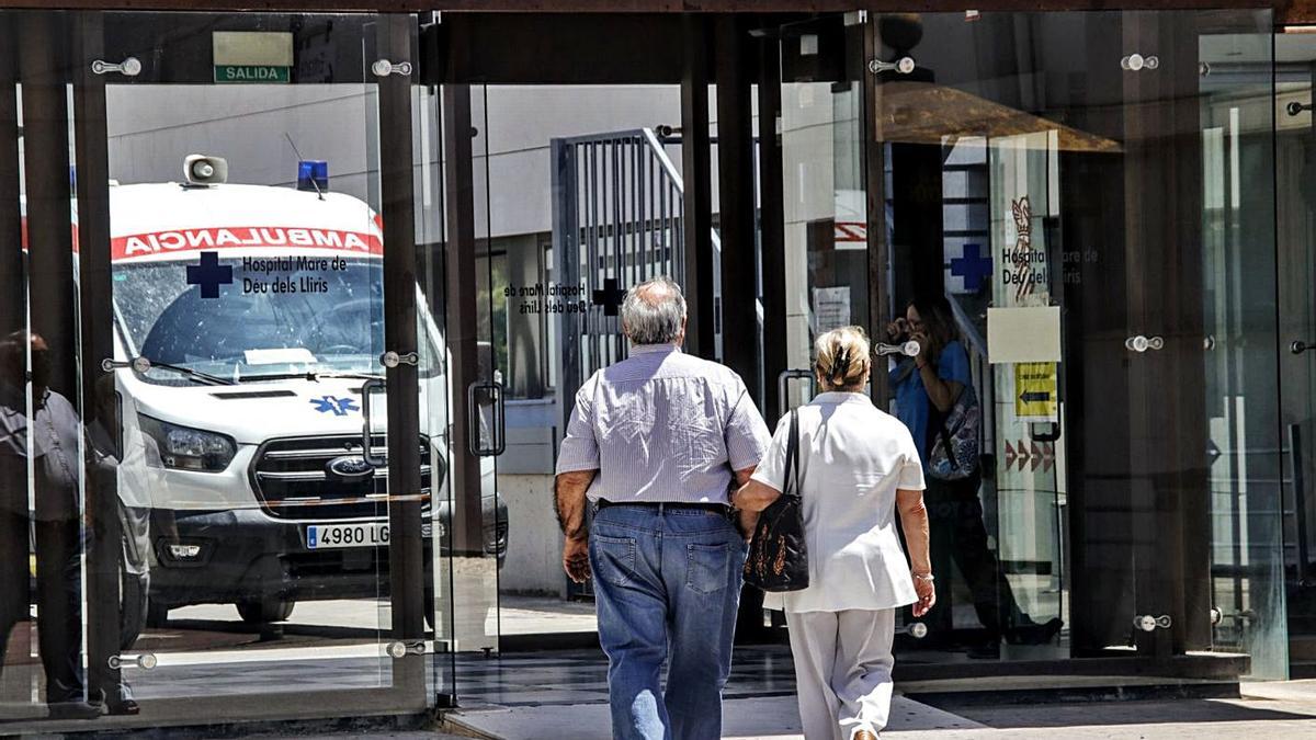 La espera media para operarse en el Hospital de Alcoy aumenta dos meses en el último año