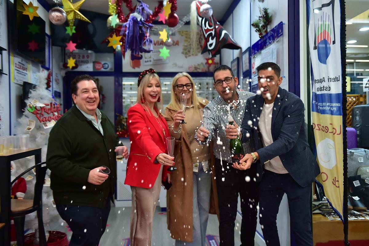 Fotogalería | Los instantes del sorteo de la Lotería de Navidad en Extremadura
