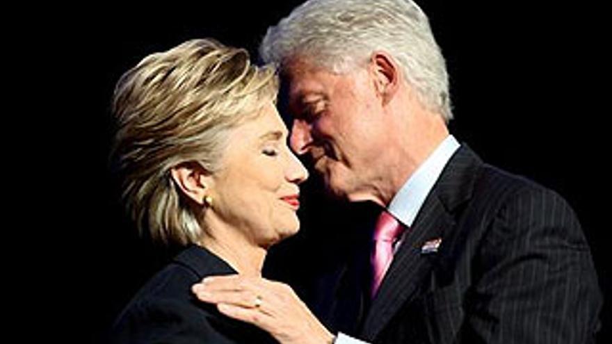 Clinton se resiste a reconocer la victoria de Obama