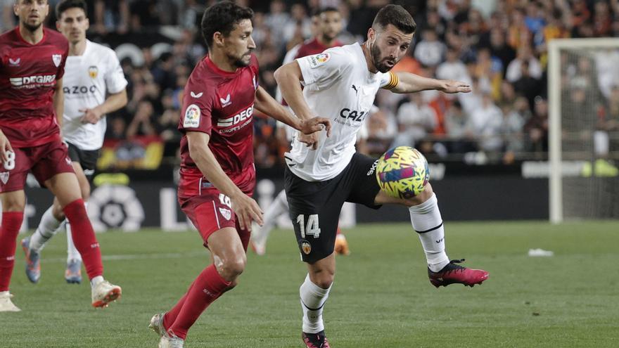 Resumen, goles y highlights del Valencia 0 - 2 Sevilla de la jornada 29 de LaLiga Santander