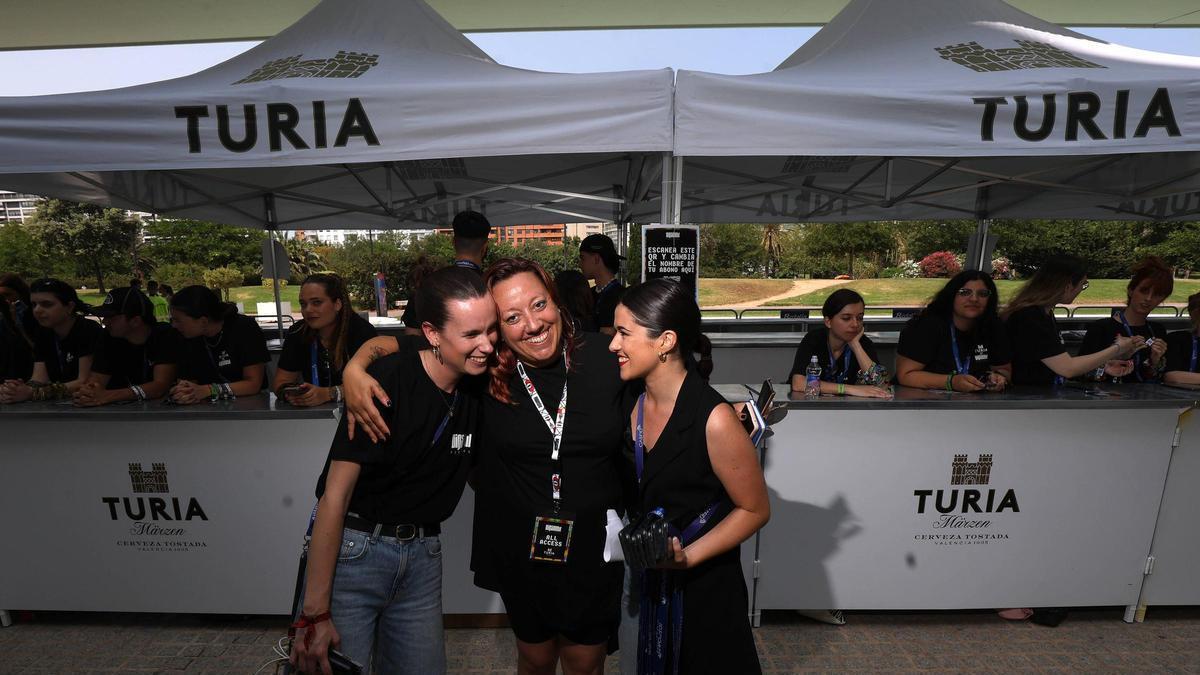 Trabajadoras en el festival Bigsound en la ciutat de les Arts en 2023.