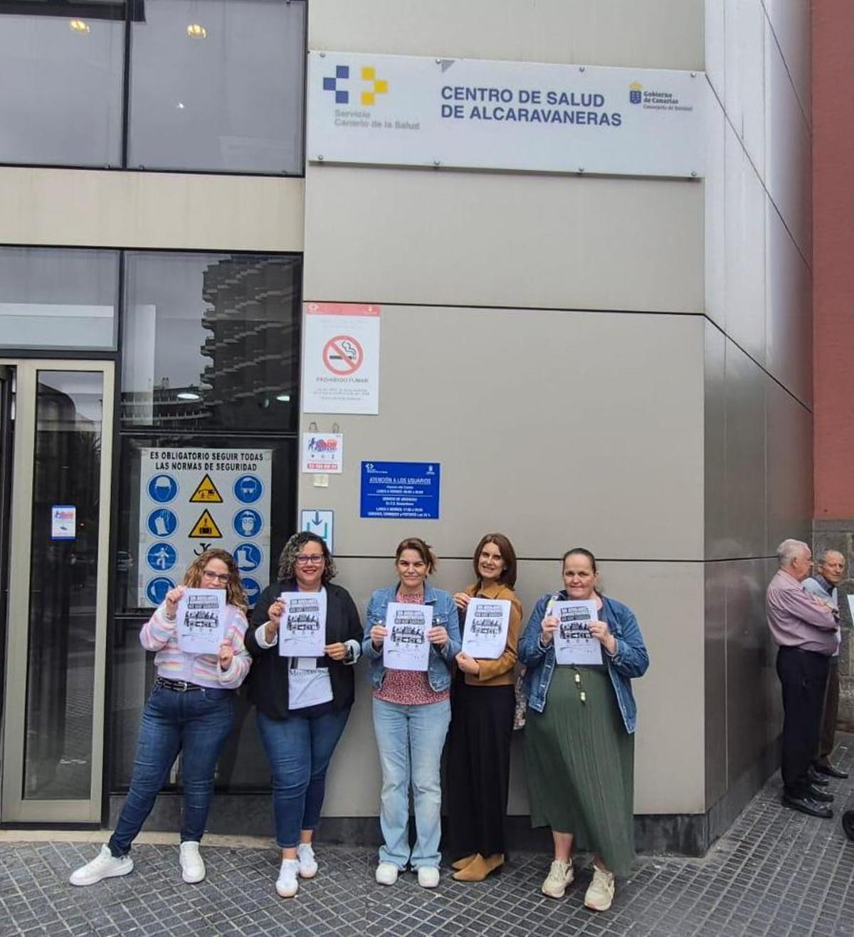 Los Auxiliares Administrativos del Servicio Canario de Salud exigen su reclasificación inmediata al Grupo C1