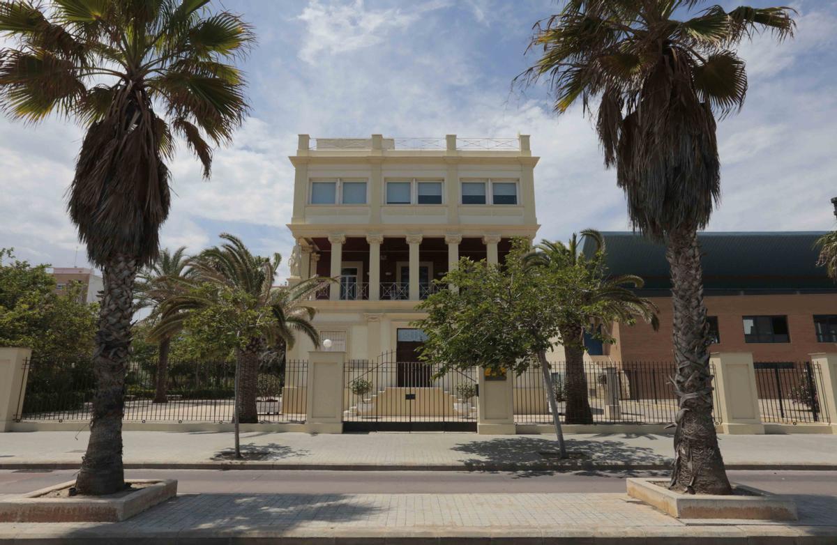 Casa Museo Blasco Ibáñez. Situada en un extremo de la playa de la Malvarrosa.