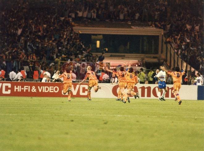 Wembley92 cumple 28 años: tan lejos, tan cerca