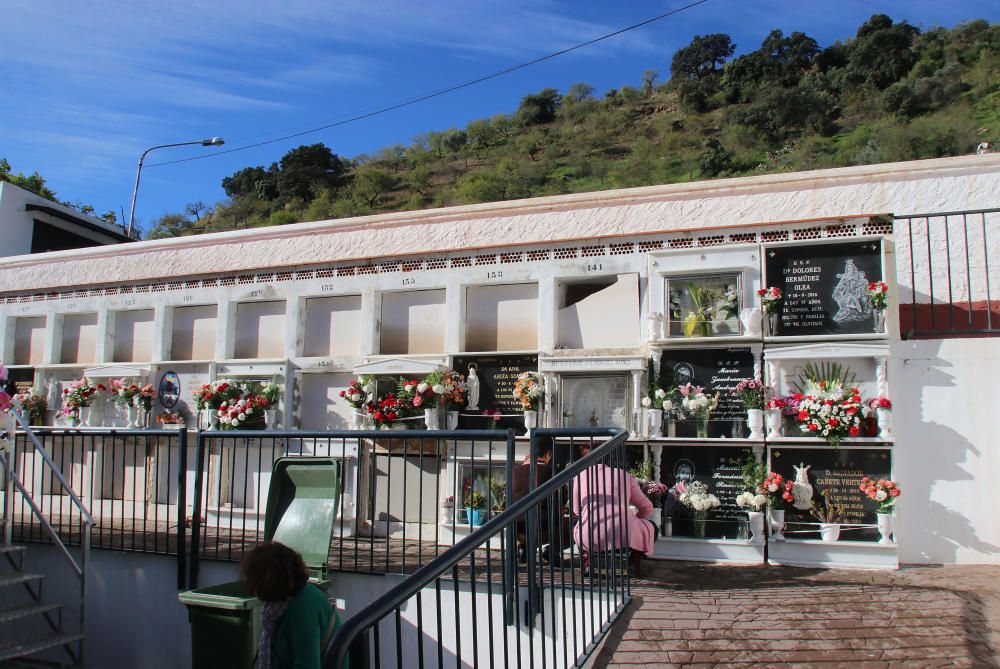 Cementerio de Olías