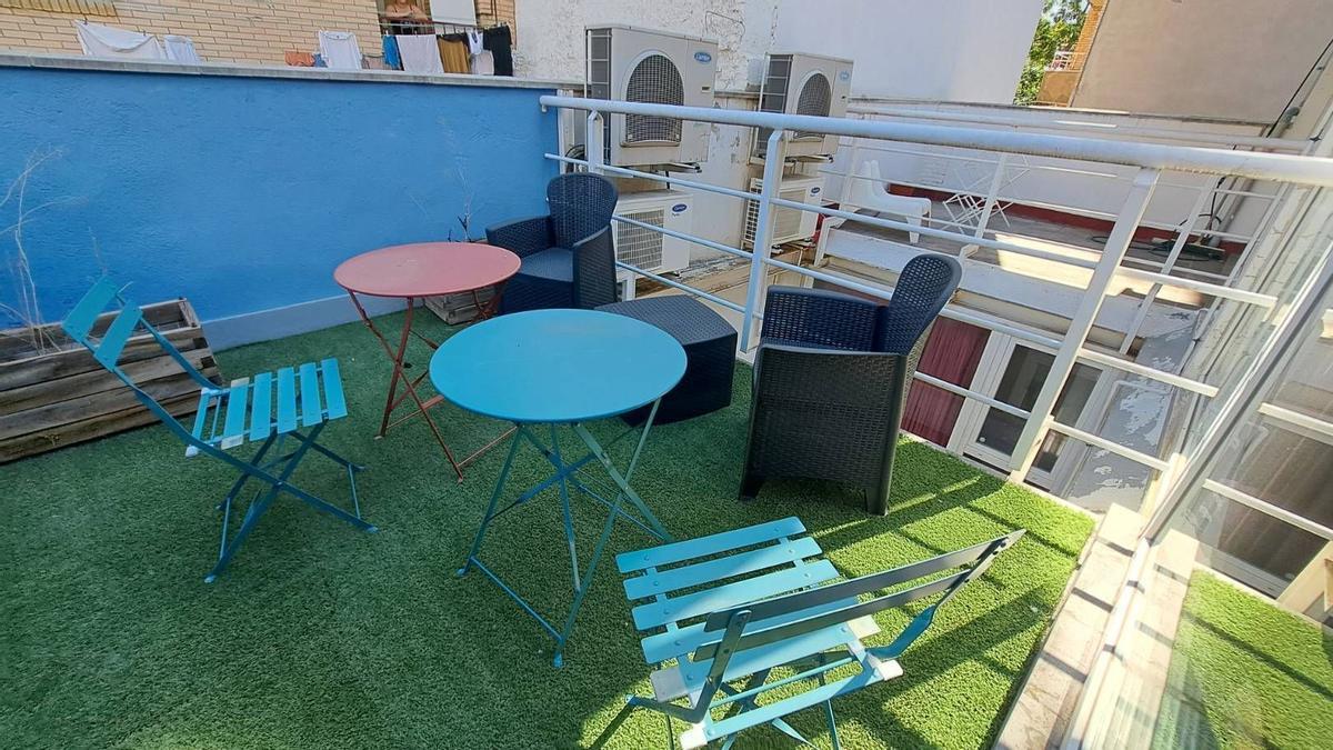 La terraza del piso a la venta en el centro de Zaragoza
