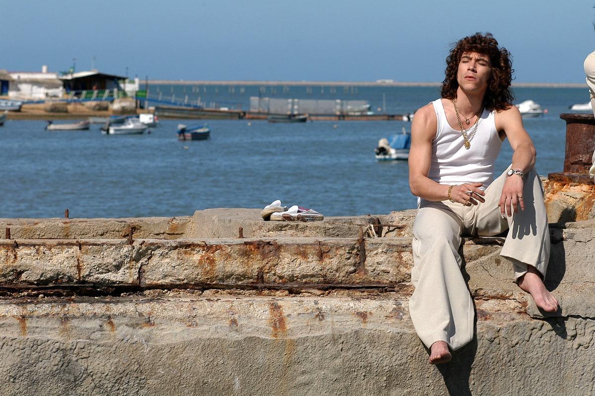 EXIT CLUB DEL LECTOR PELICULA CAMARON PAGINA 29 B TEMA 3 COLUMNES