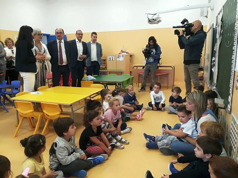 Primer día de clase en el nuevo colegio Parque Venecia