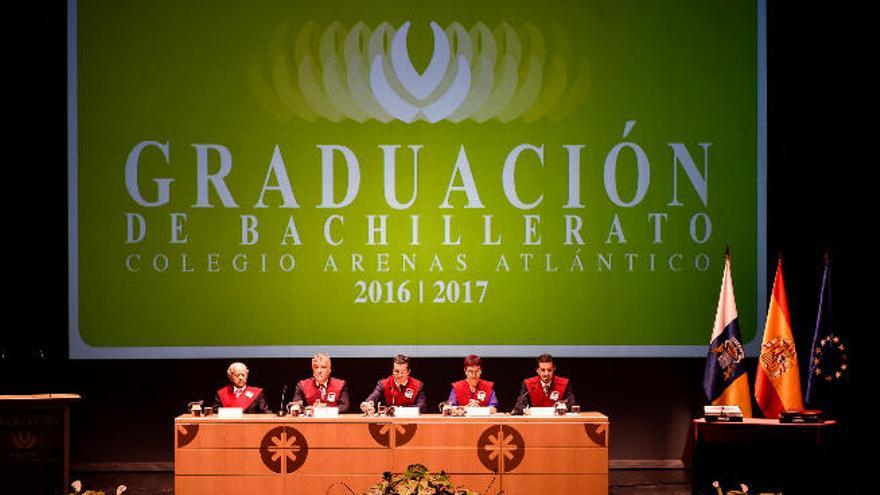 Acto del Colegio Arenas en familia