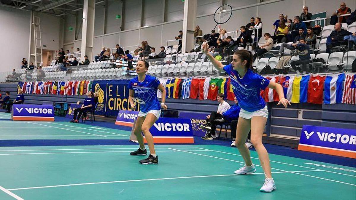 Imagen de Nikol Cadillac (izquierda) y Carmen Jiménez (derecha).