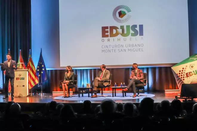 Orihuela presenta un proyecto para regenerar el cinturón urbano del Monte de San Miguel