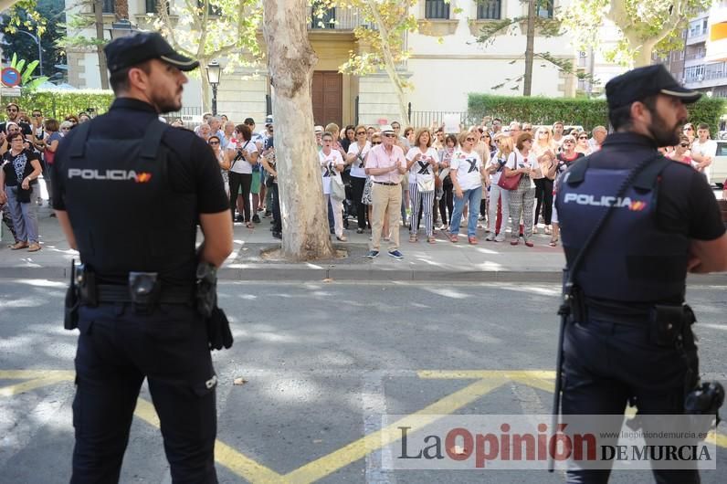 Protesta ante la Delegación del Gobierno por el So