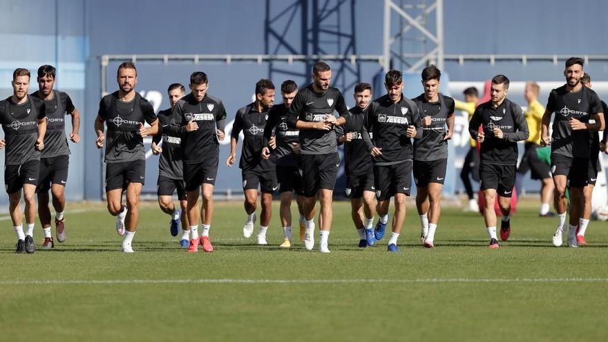 El plantel blanquiazul entrenó en la mañana de ayer antes de viajar a Sabadell