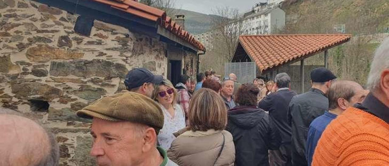 Público asistente a la celebración en el barrio bodeguero.