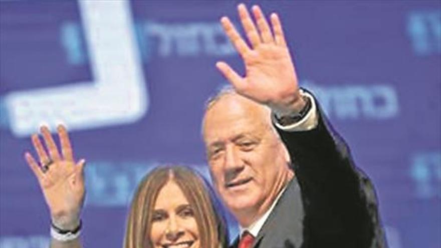 Netanyahu y Gantz negocian con otros partidos para formar gobierno