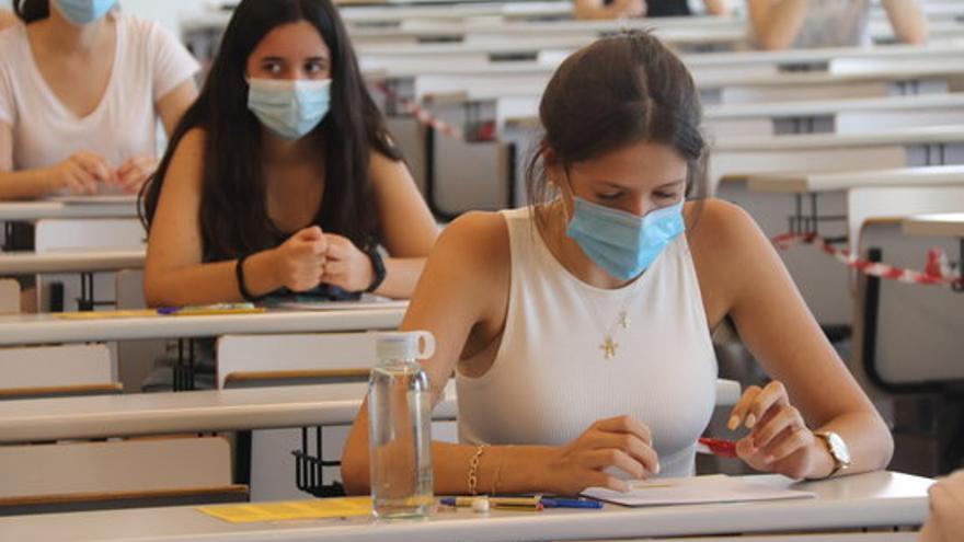 Un total de 39.775 estudiants catalans han començat a les 9 hores les Proves d&#039;Accés a la Universitat (PAU).