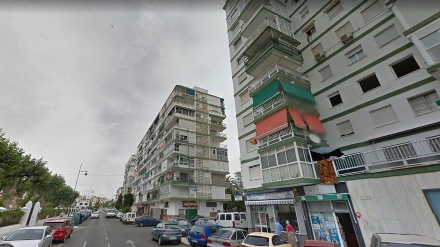 El suceso se produjo en la calle El Clavel, de Torre del Mar.