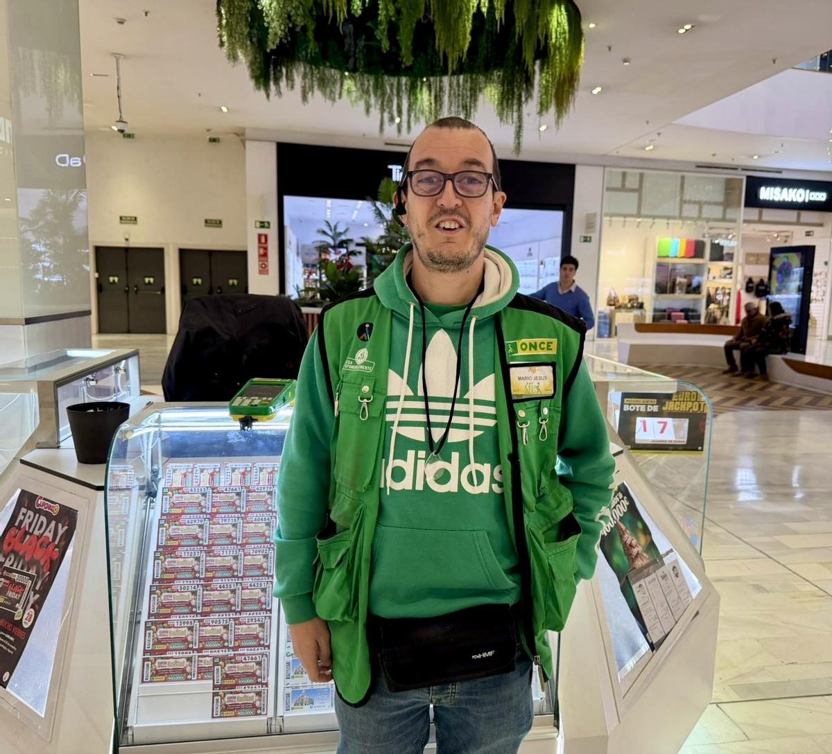 Mario Ordóñez es quien ha repartido la suerte en Los Arcos