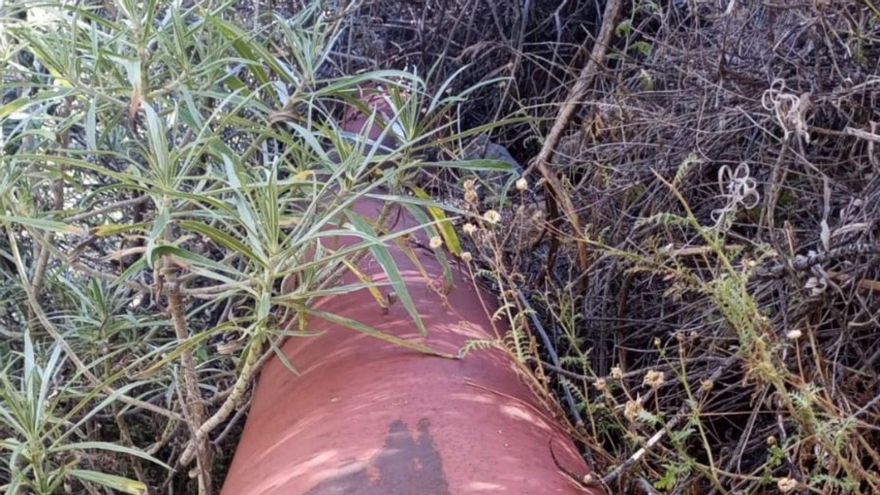 The Cabildo begins the repair of the pipe for irrigation water in Tágara