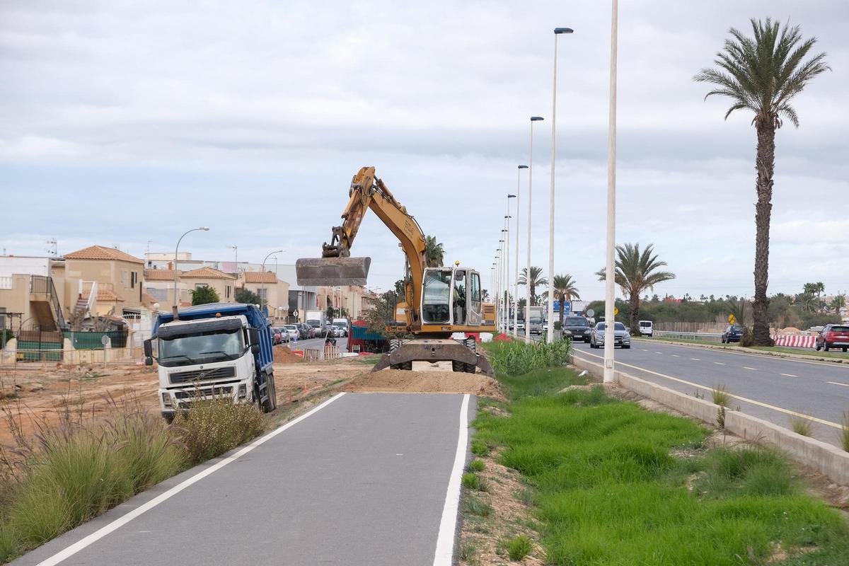 Comienzan las obras del acceso a las 7.400 futuras viviendas de La Hoya: la rotonda que hace la número 14 de la CV-905