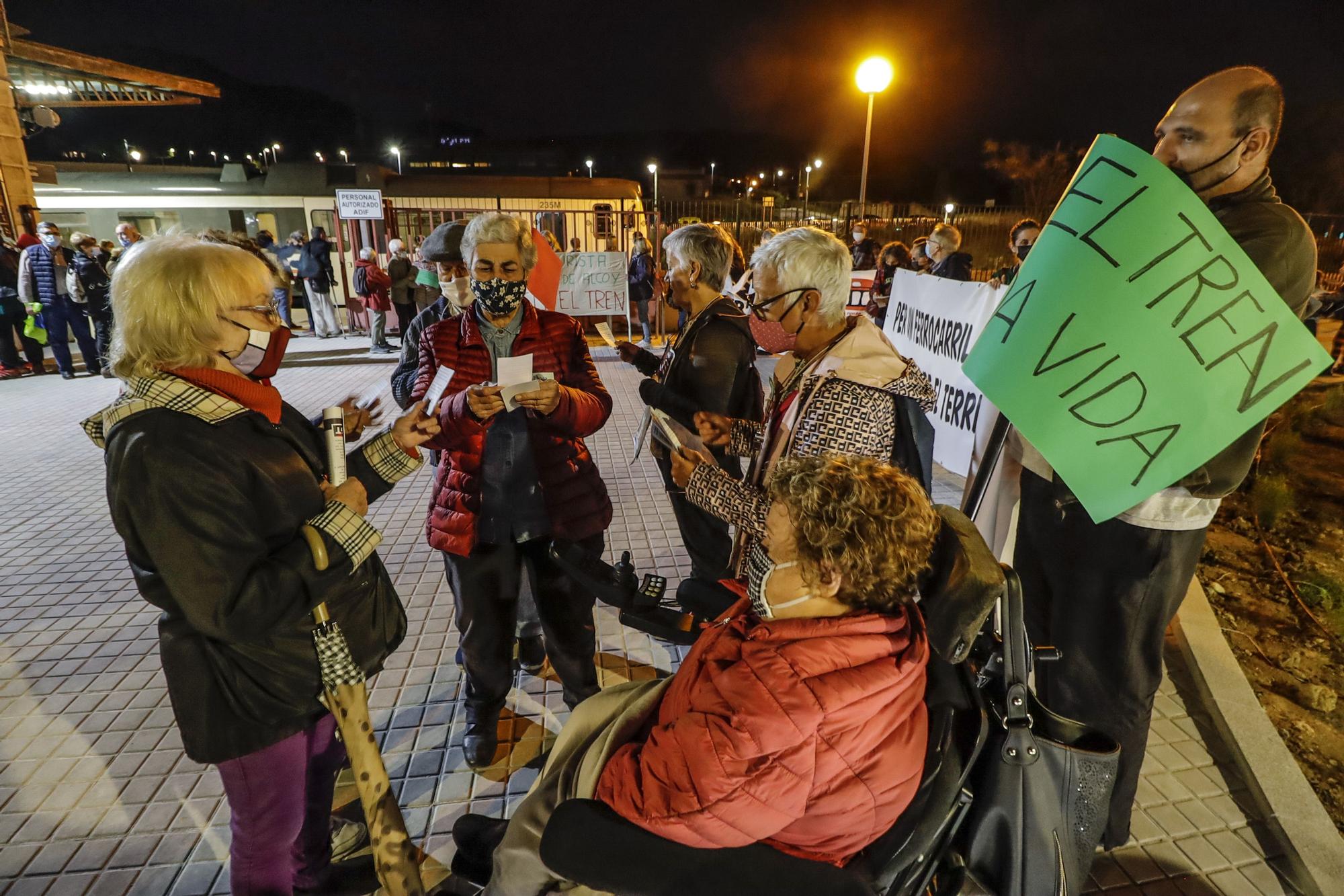 El Ayuntamiento de Alcoy y el PSOE defienden la actuación del Gobierno en la mejora del tren