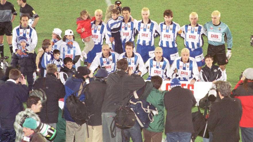 L'onze del Figueres que va enfrontar-se al Deportivo de la Corunya en les semifinals de la Copa 2001-02