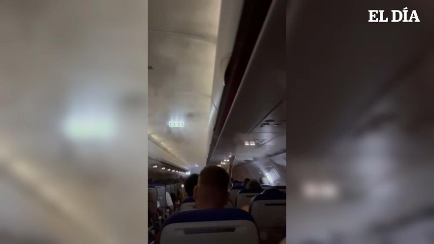 Nube de humo en un avión