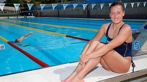 Mireia Belmonte prepara el Mundial de Natació de Barcelona al CN Sabadell.