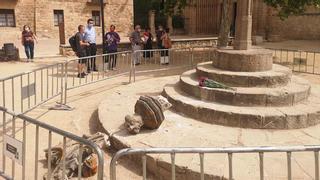 El crucero del monasterio de Sant Cugat, destrozado por un acto vandálico