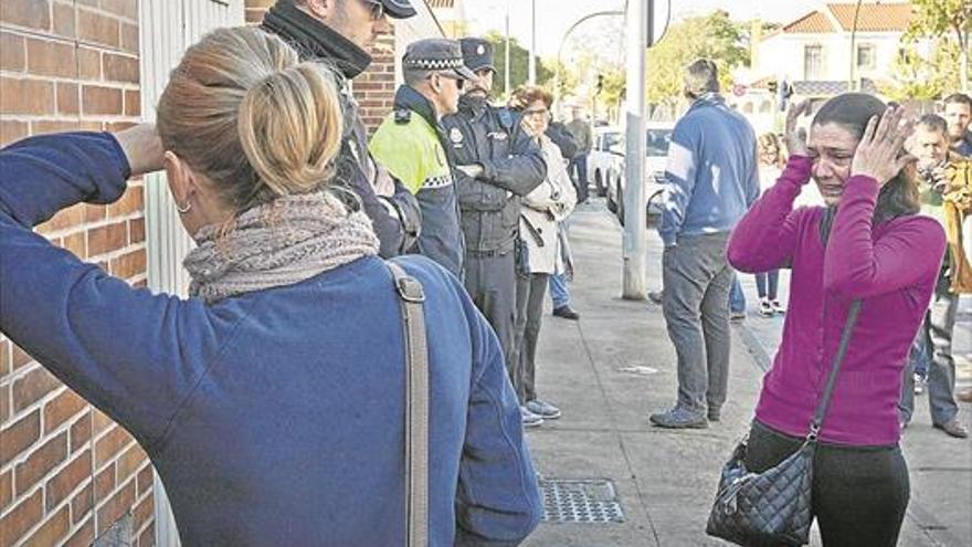 Un matrimonio y su nuera de 26 años fallecen en el incendio de su vivienda