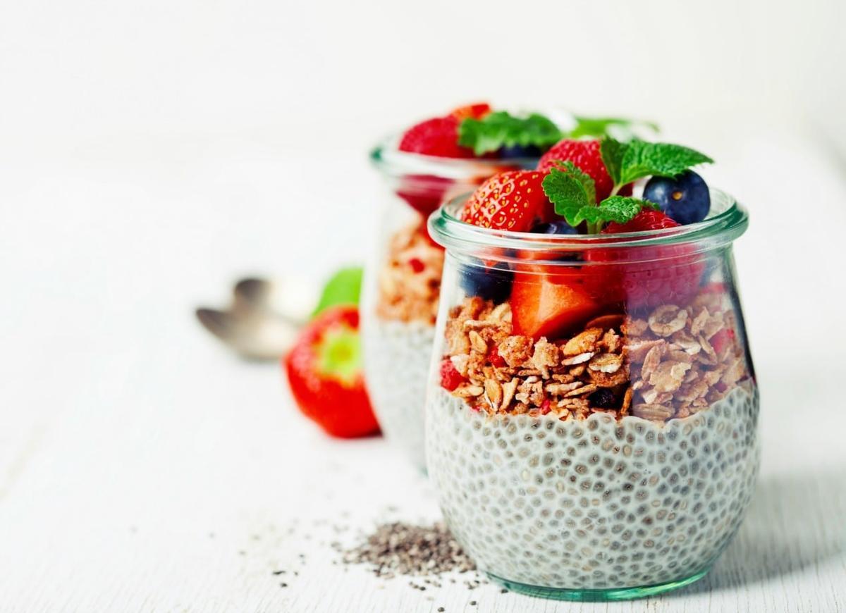 This fruity chia pudding is one of our great recommendations for breakfast or brunch.