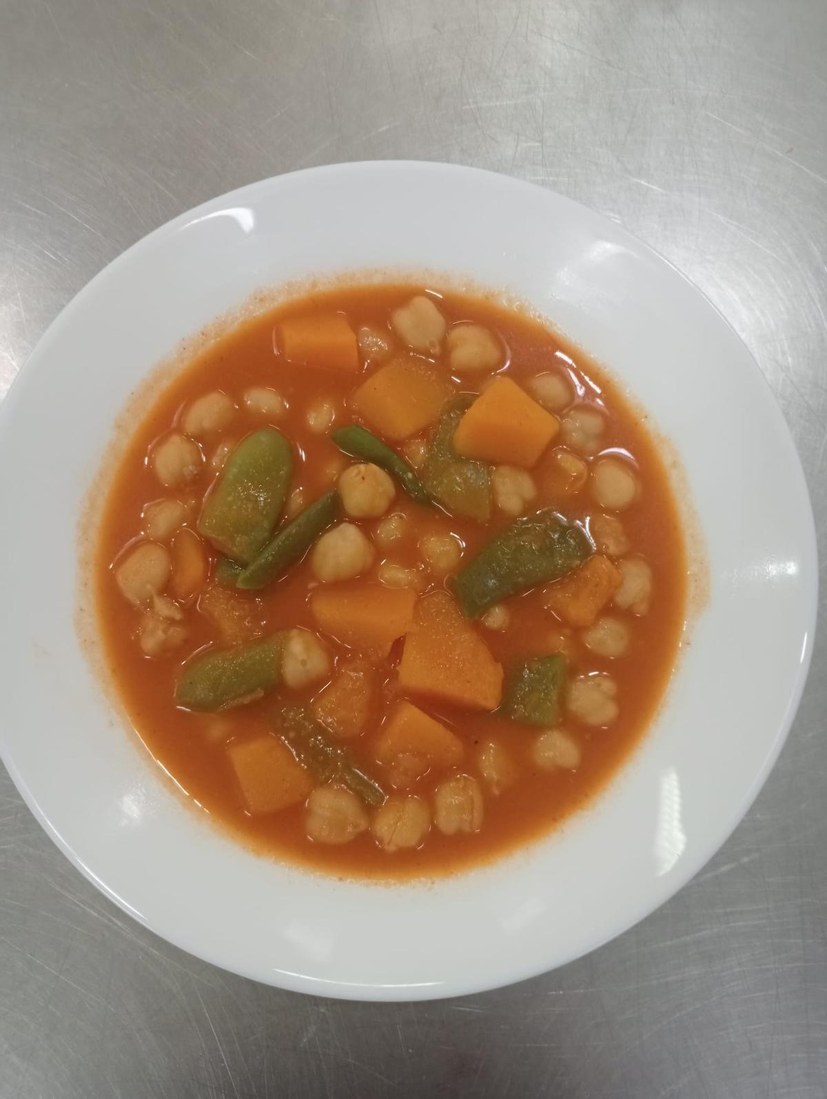 Potaje de garbanzos vegetal con calabaza y judías verdes del CEIP Gadir.