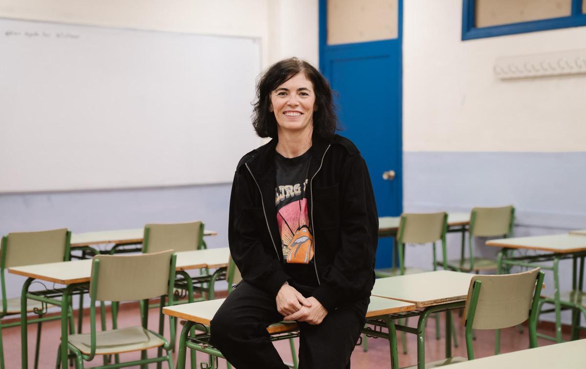 Ana Hernández es profesora de dibujo y Jefa de Estudios en el instituto Julio Verne de Madrid.