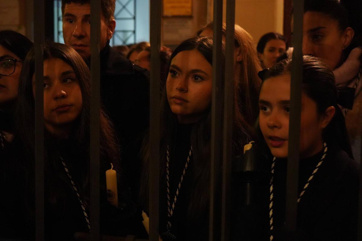 GALERÍA | Las mejores imágenes de Nuestra Madre de las Angustias tras suspender la procesión