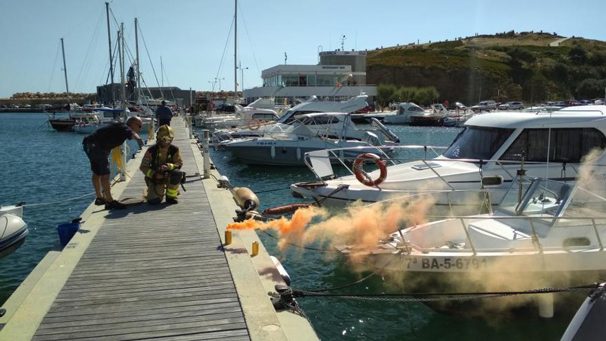 Simulacre d&#039;incendi al port de Llançà