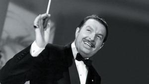 El músico Xavier Cugat, portagonista de la novela Confeti