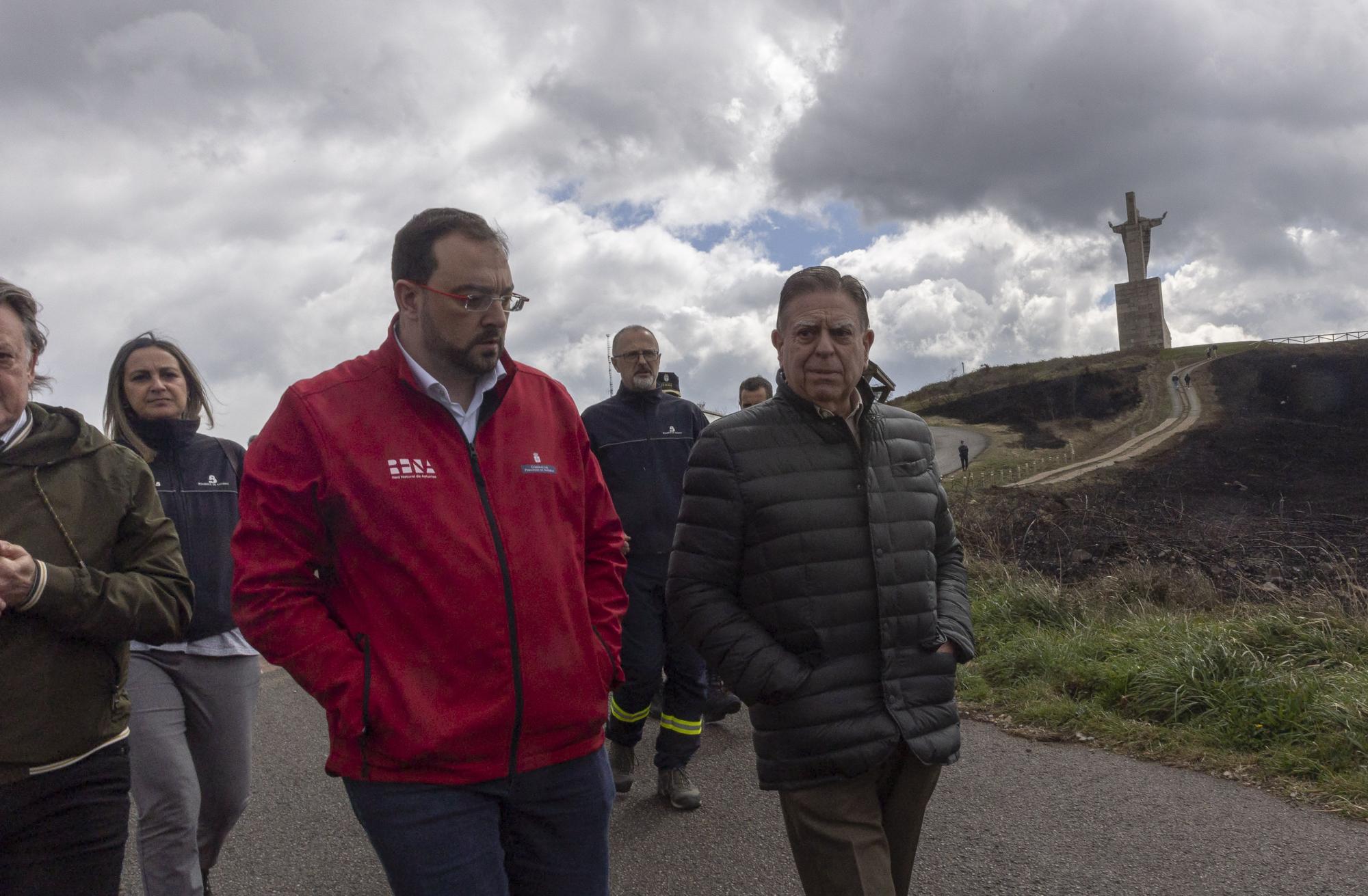 El Naranco, devastado por las llamas.