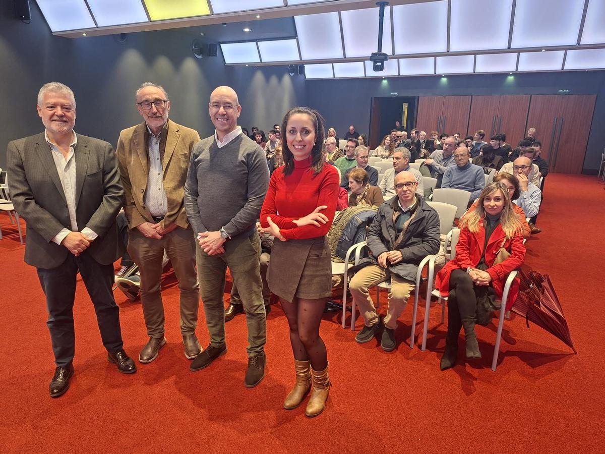 De izquierda a derecha, Matías Marino, Jesús Suárez, David Cano y Elena Cubillas, en el Club LA NUEVA ESPAÑA.