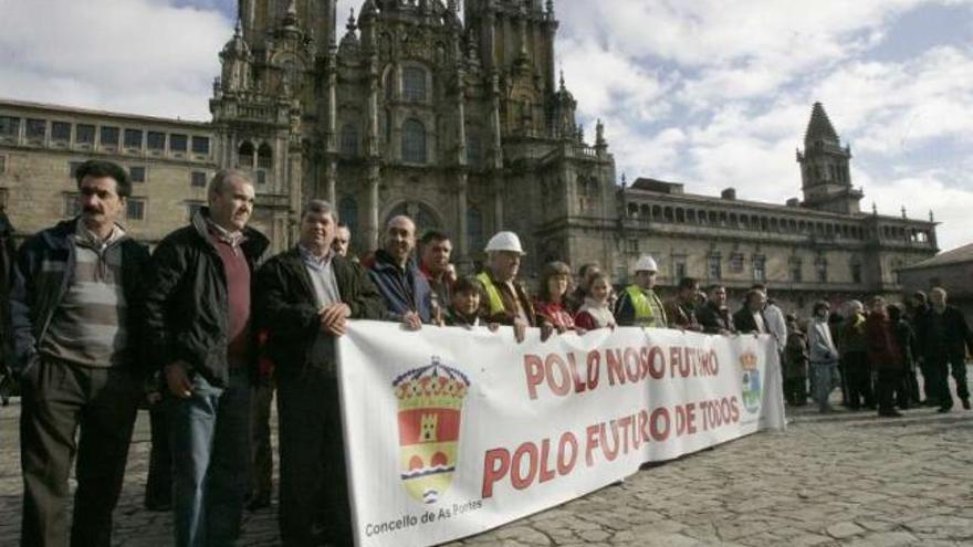 Trabajadores de Cerceda y As Pontes en una concentración contra el decreto del carbón. / xoán álvarez