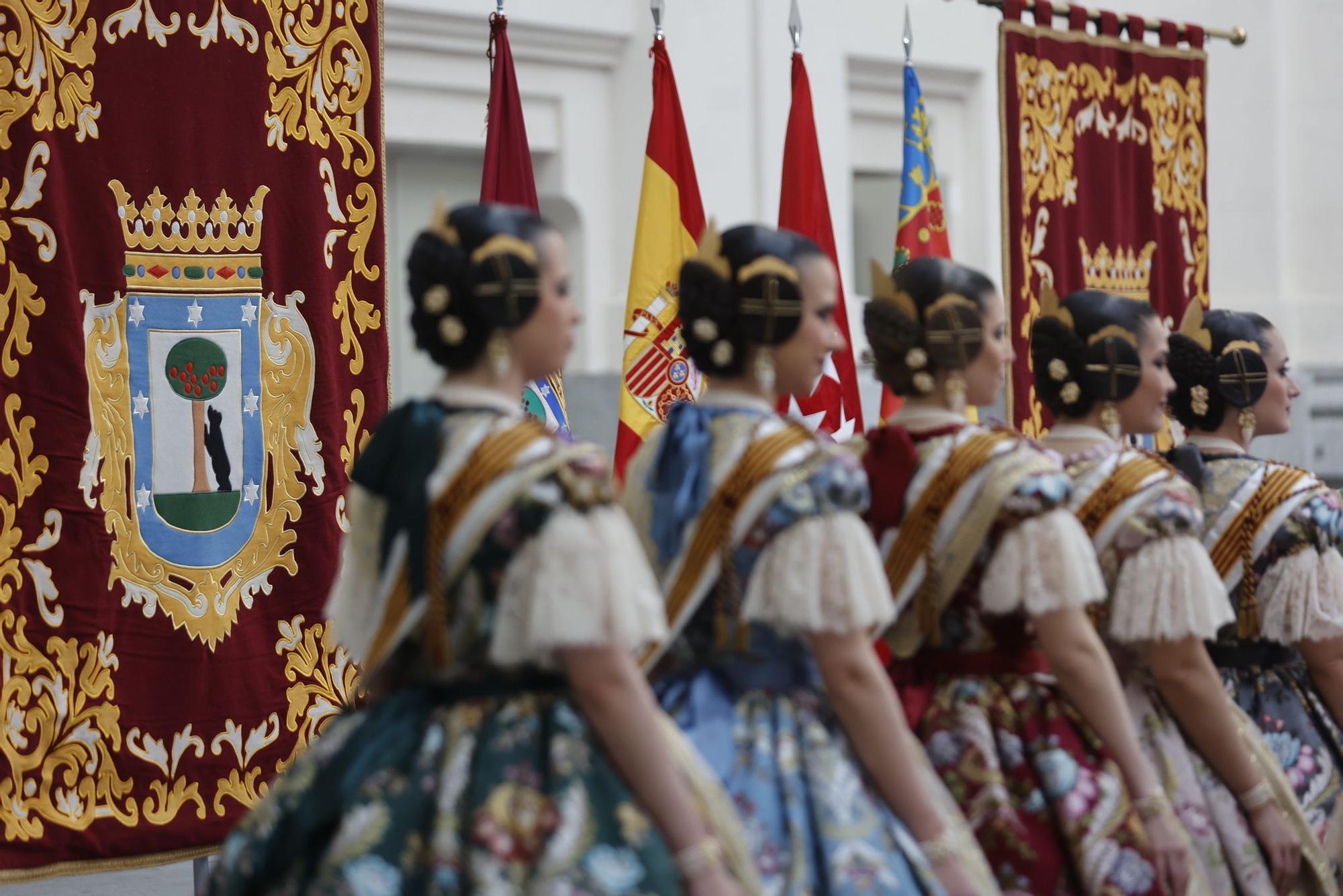 Las mejores imágenes de la recepción a las falleras en el Ayuntamiento de Madrid