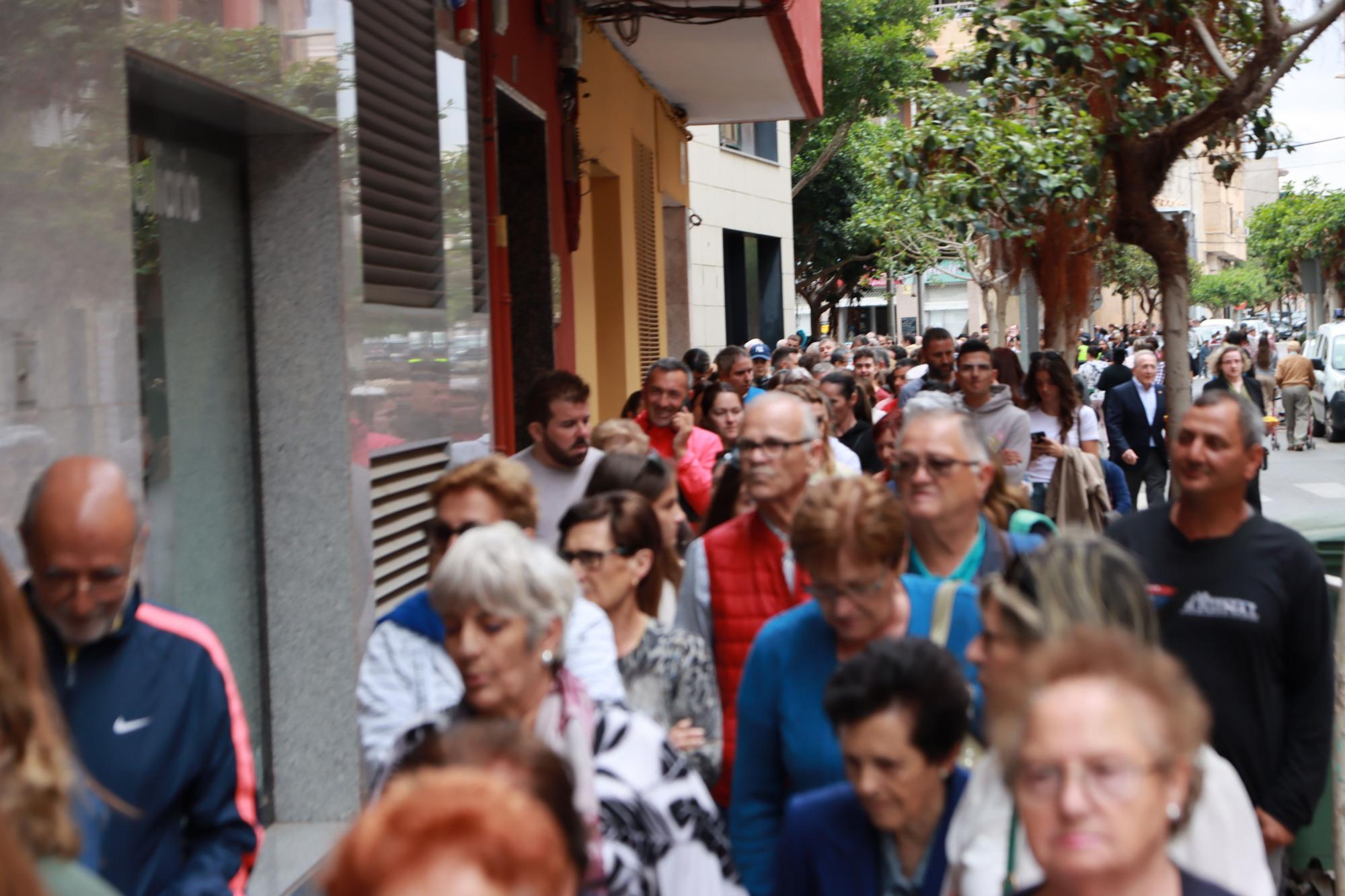 Las fotos del reparto de 7.000 raciones de arroz en Almassora