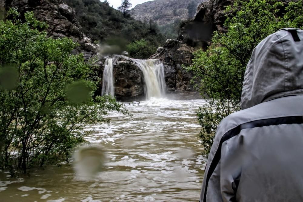 Agua por doquier en Alcoy y comarca.