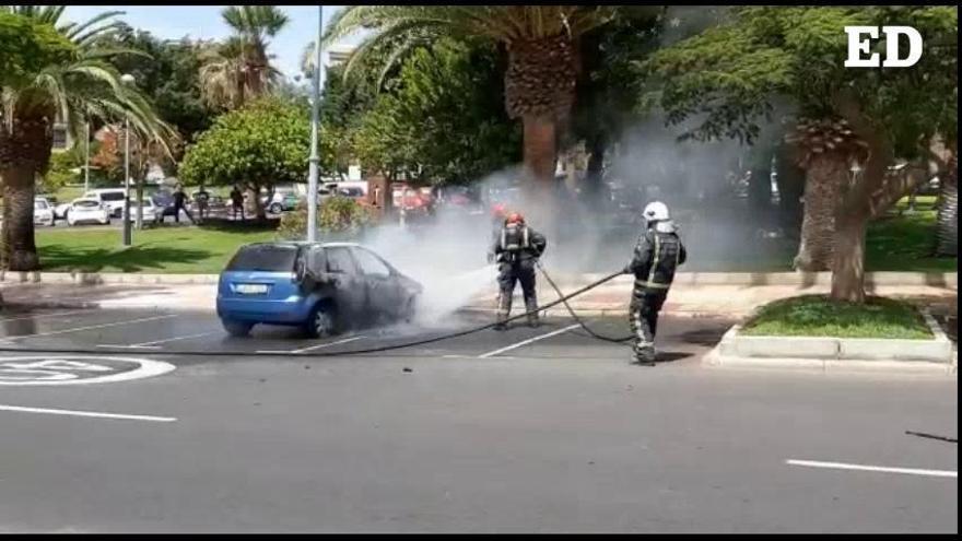 Arde un coche en el sur de Tenerife