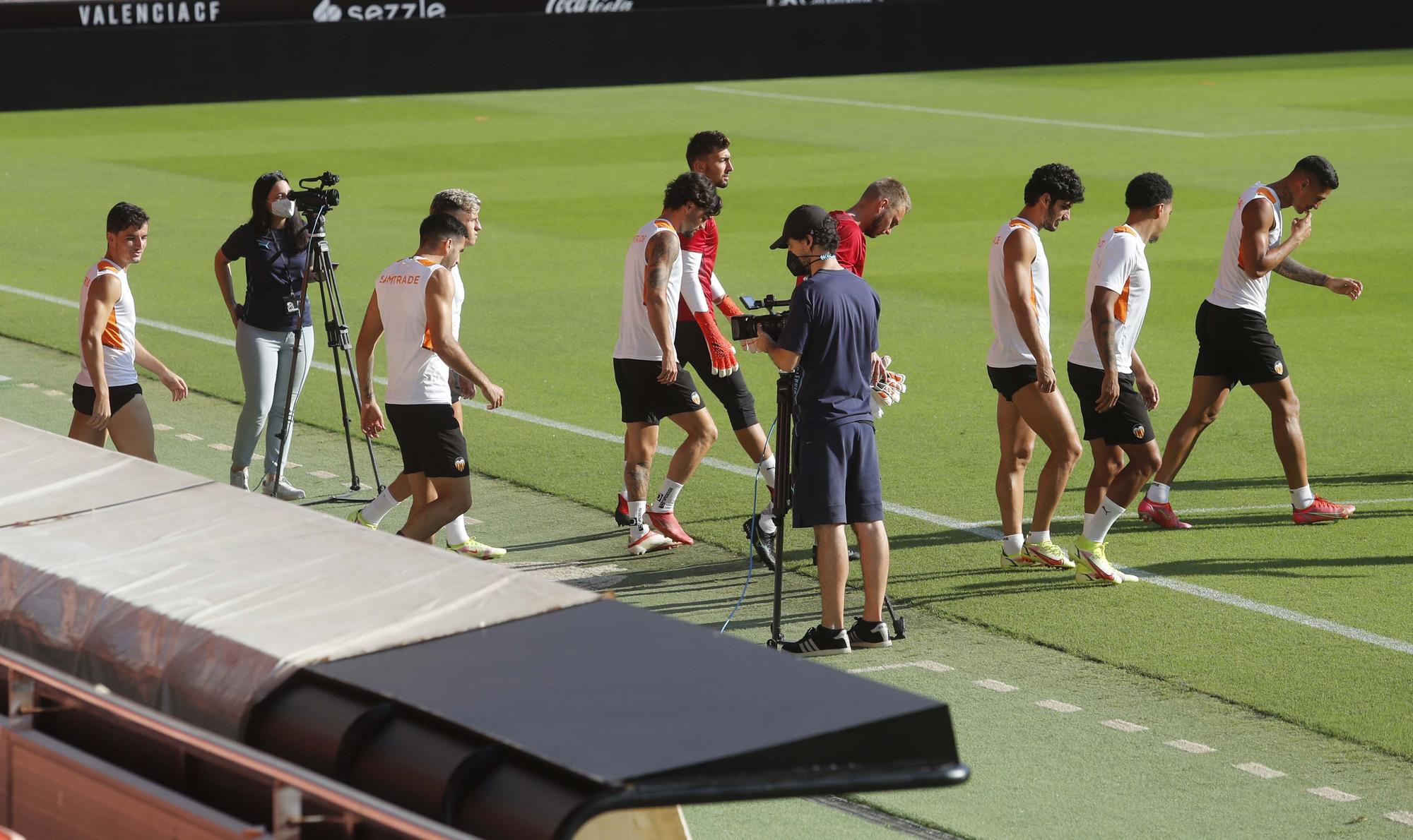 El Valencia CF prepara el partido frente al Real Madrid en Mestalla
