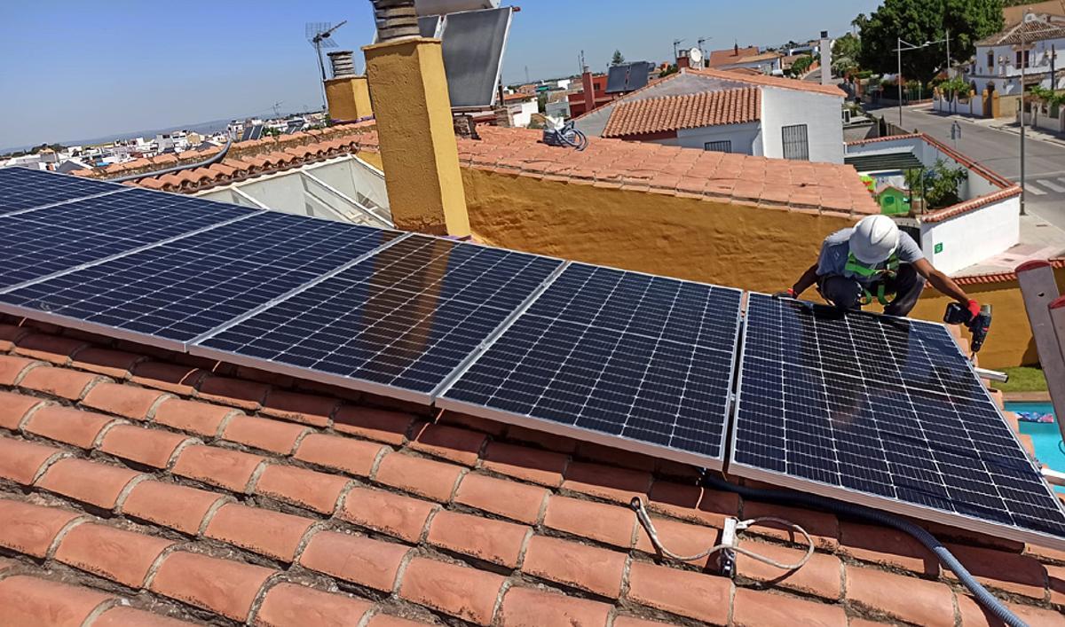 Placas fotovoltaicas en una vivienda.