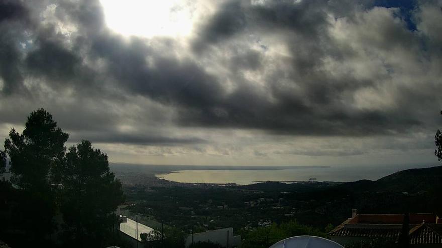 Der Montagmorgen (21.9.) hat in Son Vida in Palma de Mallorca bewölkt begonnen.