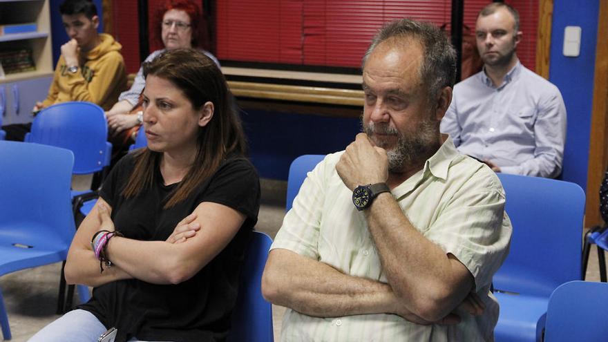 Asistentes a la charla en Puçol.