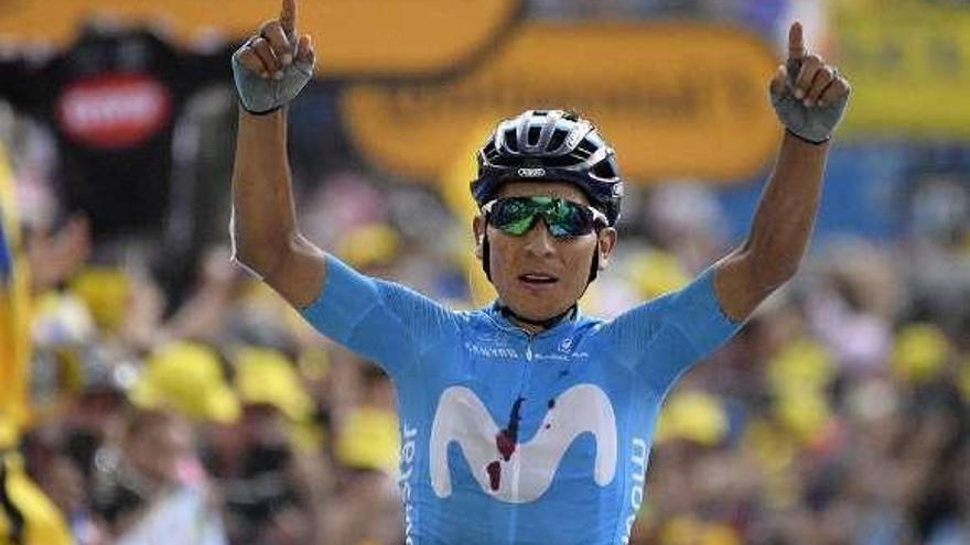 Nairo Quintana celebra la victoria. // Efe