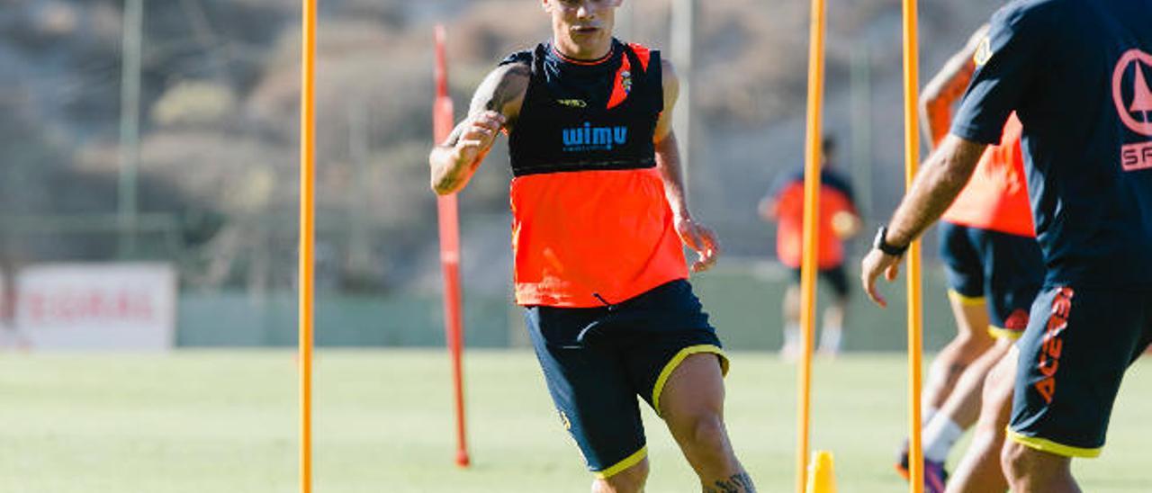 Roque Mesa, durante la sesión de ayer, en Barranco Seco.